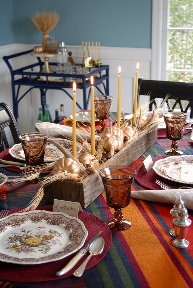 One Rustic Thanksgiving Table: Two Centerpiece Ideas 
