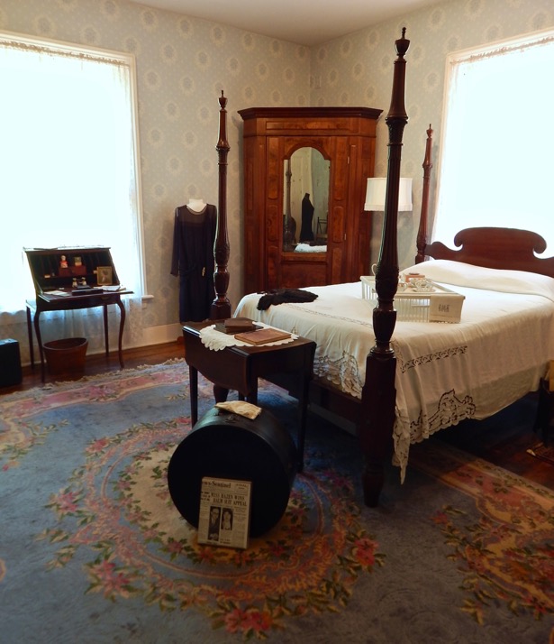 Mabry-Hazen House Evelyn's Bedroom. Read the post on penderandpeony.com
