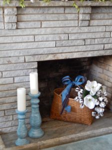 Mantle Style Summer Detail