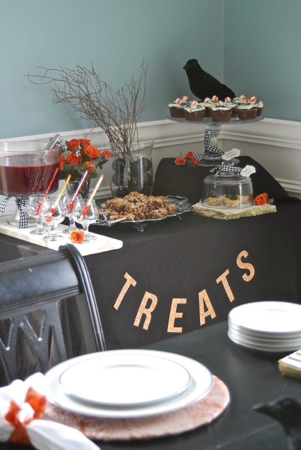 Let the Halloween frivolity begin, but keep it simple with a Halloween dessert party. Be inspired by this tablescape, halloween decor, and fun dessert recipes.