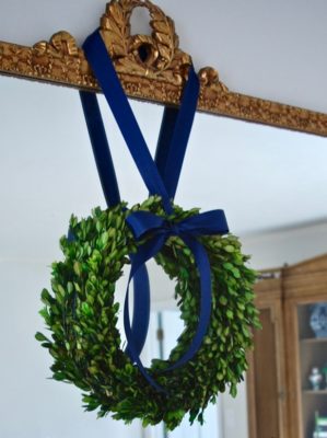 Christmas boxwood wreath in my Southern Christmas home tour