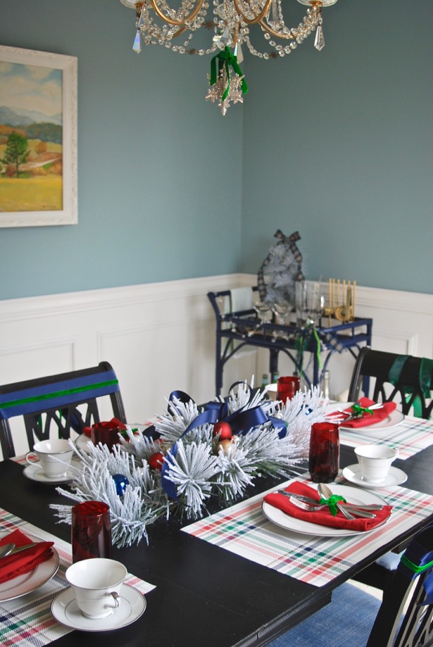Set a festive table for your holiday brunch with plaid placemats, splashes of red, and winter greenery!