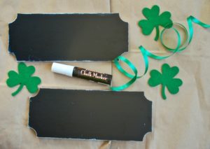 Make decorating your front door for Valentine's Day and St. Patrick's Day easy with these DIY reversible door tags.