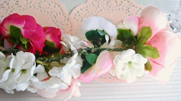 Create a floral table runner with this easy floral garland DIY