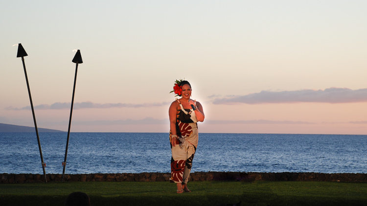 Experience the aloha spirit and Hawaiian Ho'okipa at a joyful Hawaiian luau.