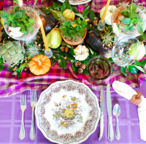 Welcome to my fall home tour 2017! Grab a cup of cider, wrap up in a cozy throw, and light that pumpkin spice candle...autumn is calling!