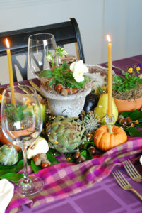 Welcome to my fall home tour 2017! Grab a cup of cider, wrap up in a cozy throw, and light that pumpkin spice candle...autumn is calling!