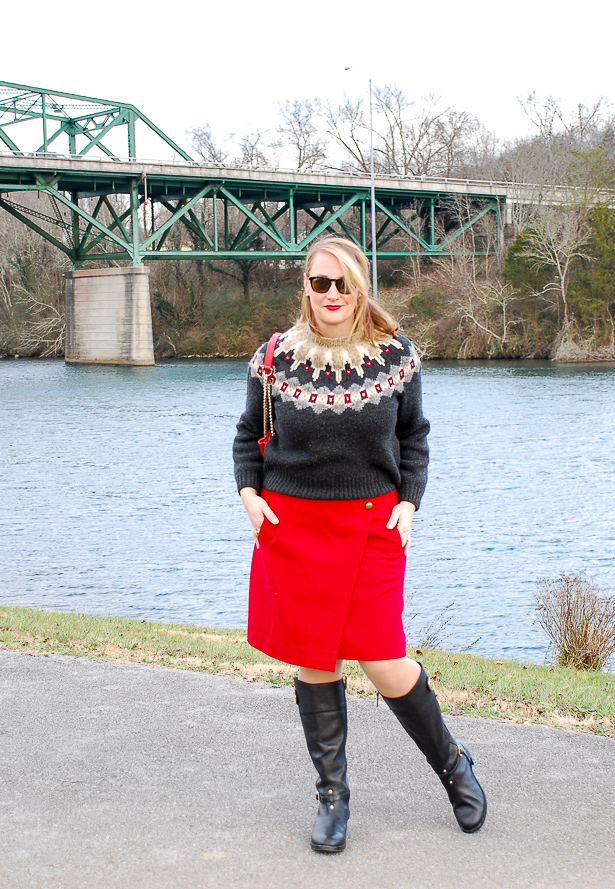 Red skirt best sale winter outfit