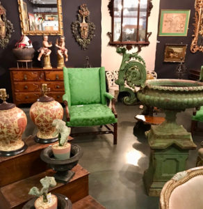 5 Designers reveal their best interior design secrets to creating a "sense of place" at the Nashville Antiques & Garden Show panel lecture.