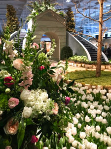 5 Designers reveal their best interior design secrets to creating a "sense of place" at the Nashville Antiques & Garden Show panel lecture.