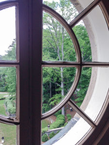 Enamored with the Jazz Age and the New South? Visit Atlanta's Swan House for a taste of 1920's culture, design, and luxury!