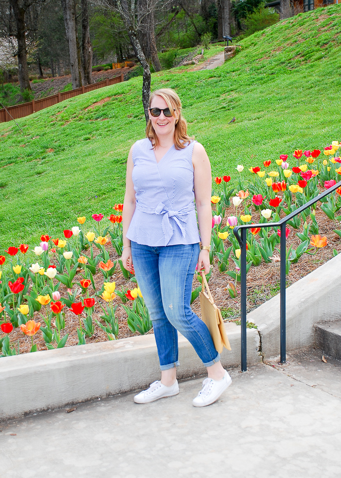 Tulips & Stripes for the perfect casual spring outfit...#ModernClassicStyle #Blueandwhitestripes #SpringLook #WIW