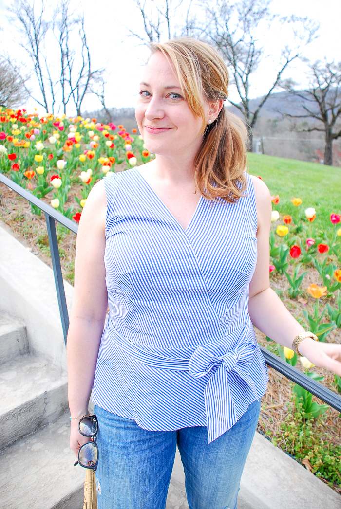 Tulips & Stripes for the perfect casual spring outfit...#ModernClassicStyle #Blueandwhitestripes #SpringLook #WIW