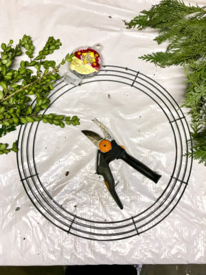 DIY Christmas wreath tutorial - materials