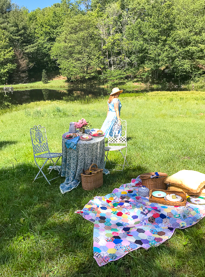 A Romantic Picnic on the Pond - Pender & Peony - A Southern Blog