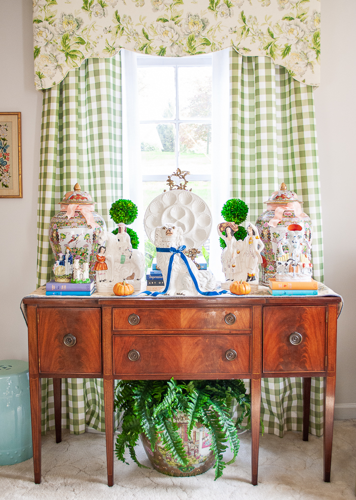 Green and White Fall Decor in the Kitchen and Dining Room