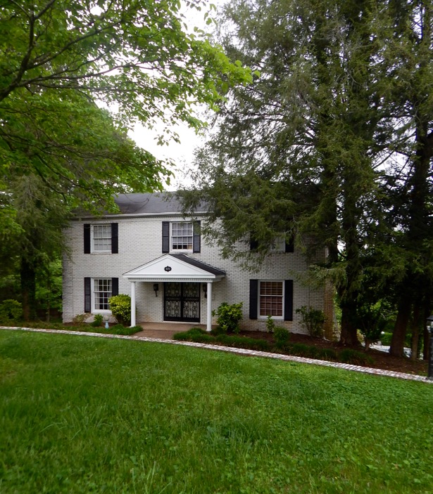 frontdogwoodhouse Pender & Peony A Southern Blog