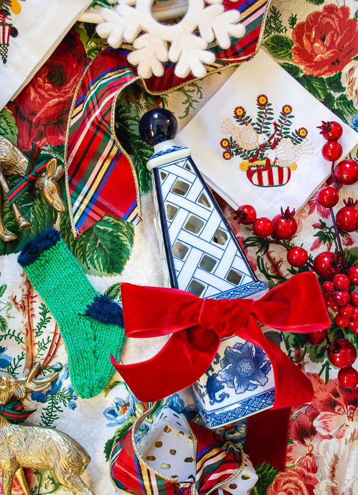 An Elf Approved Preppy Chinoiserie Christmas - Pender & Peony - A Southern  Blog