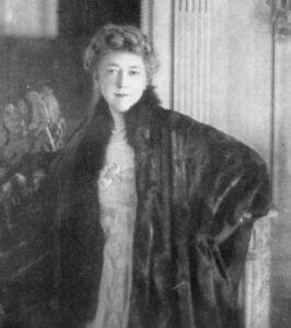 Photograph of Elise de Wolfe