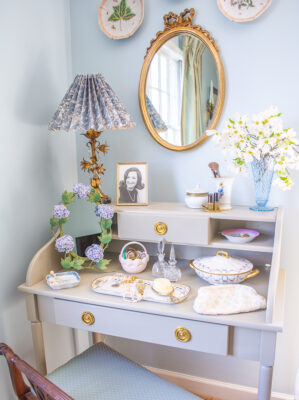 Jewelry storage tips for a vintage style dressing table
