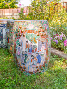 Vintage Chinese export Rose Medallion garden stool - Chrysanthemum garden