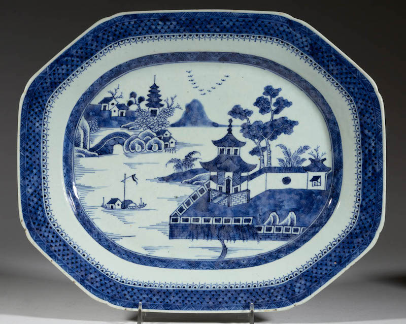 Nanking platter in blue and white, Chinese export porcelain