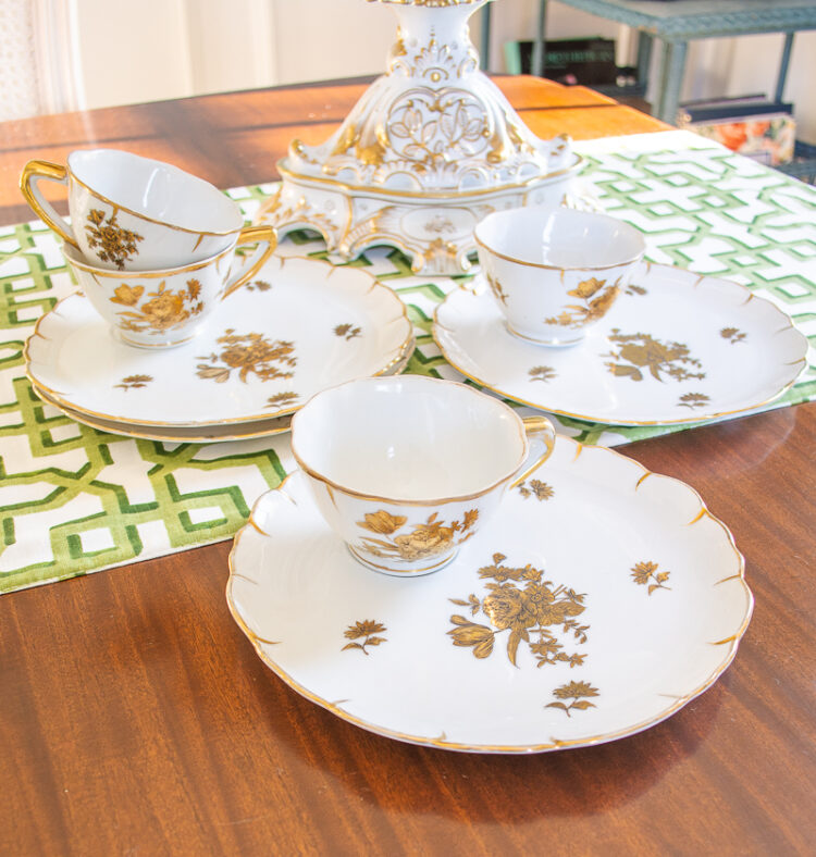 Dessert set in white and gold florals by Andrea by Sadek
