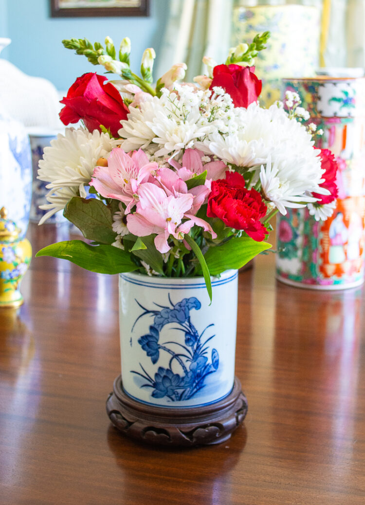 blue and white lotus brush pot, Chinese porcelain