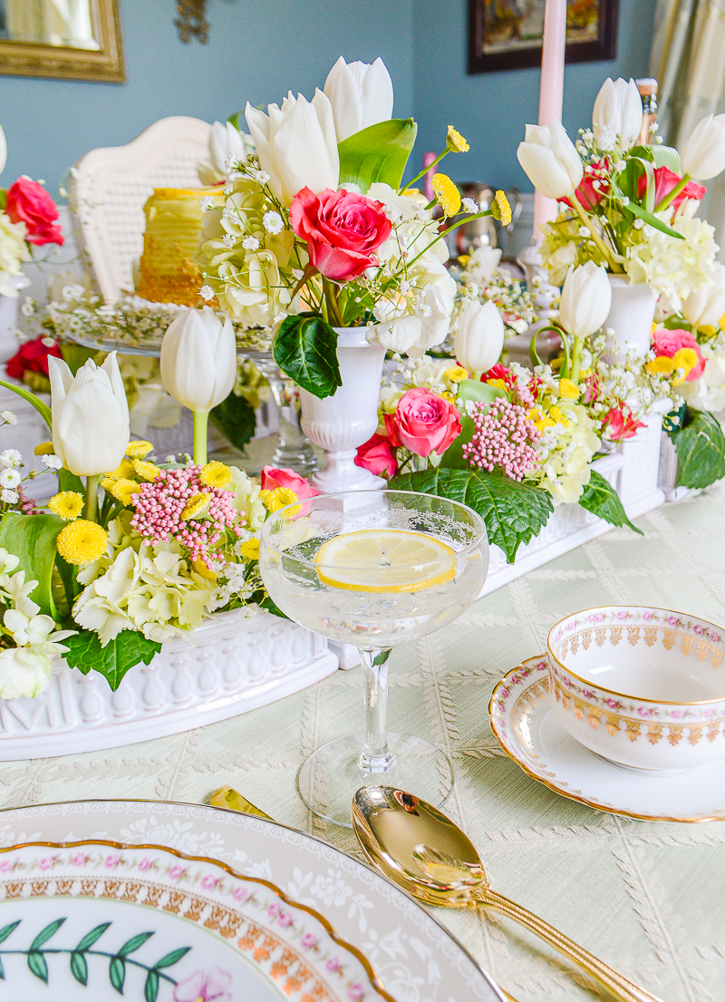 champagne coupes with floral swag garlands make a pretty Regency inspired touch