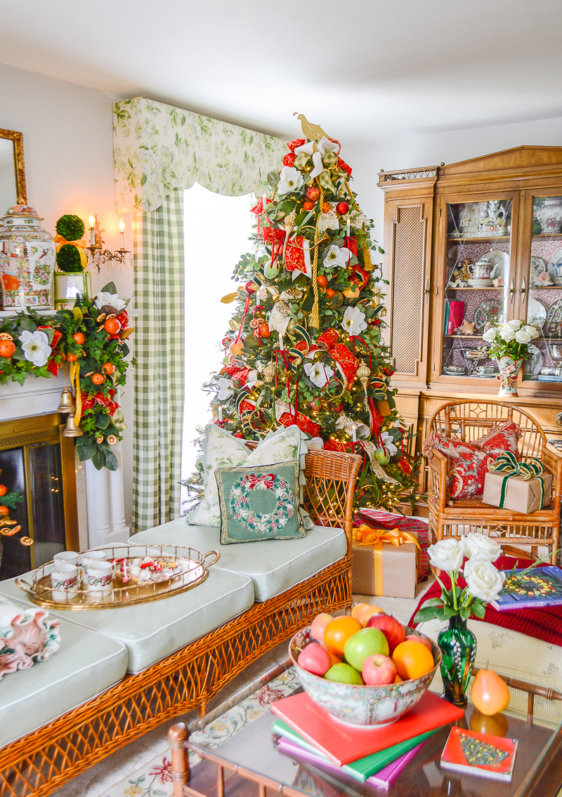 My Williamsburg Inspired Southern Christmas Decor - Pender & Peony - A  Southern Blog