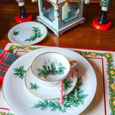 An Elf Approved Preppy Chinoiserie Christmas - Pender & Peony - A Southern  Blog