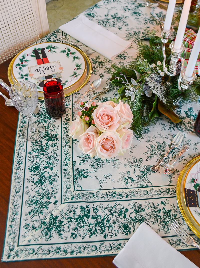 5-tips-festive-christmas-tablescape-elegant-winter-2