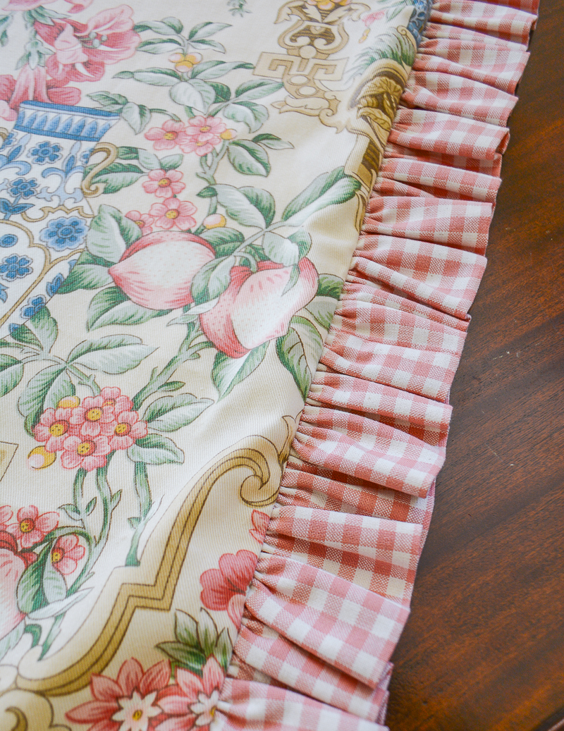 Peony & Vase 54 Inch Table Topper - Image 7