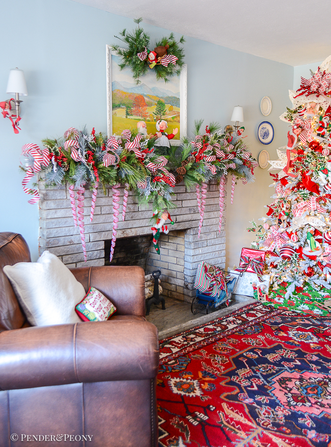 Red and white Christmas decorations in the den