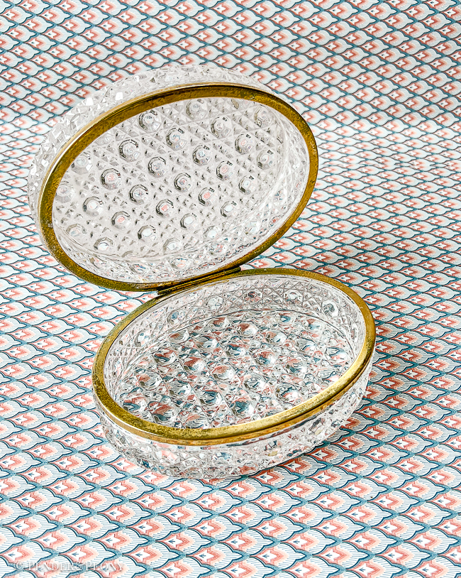 Elevate your vanity style with this gorgeous crystal cane patterned dresser box.