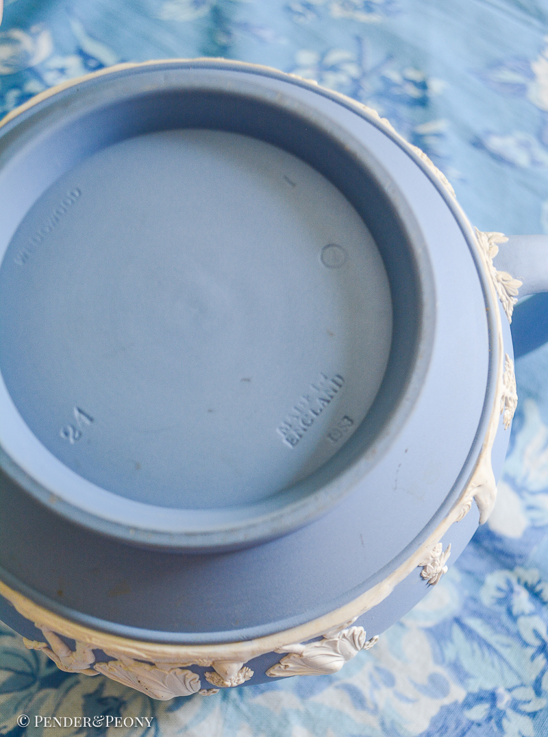 Wedgwood Jasperware Teapot, Blue - Image 5