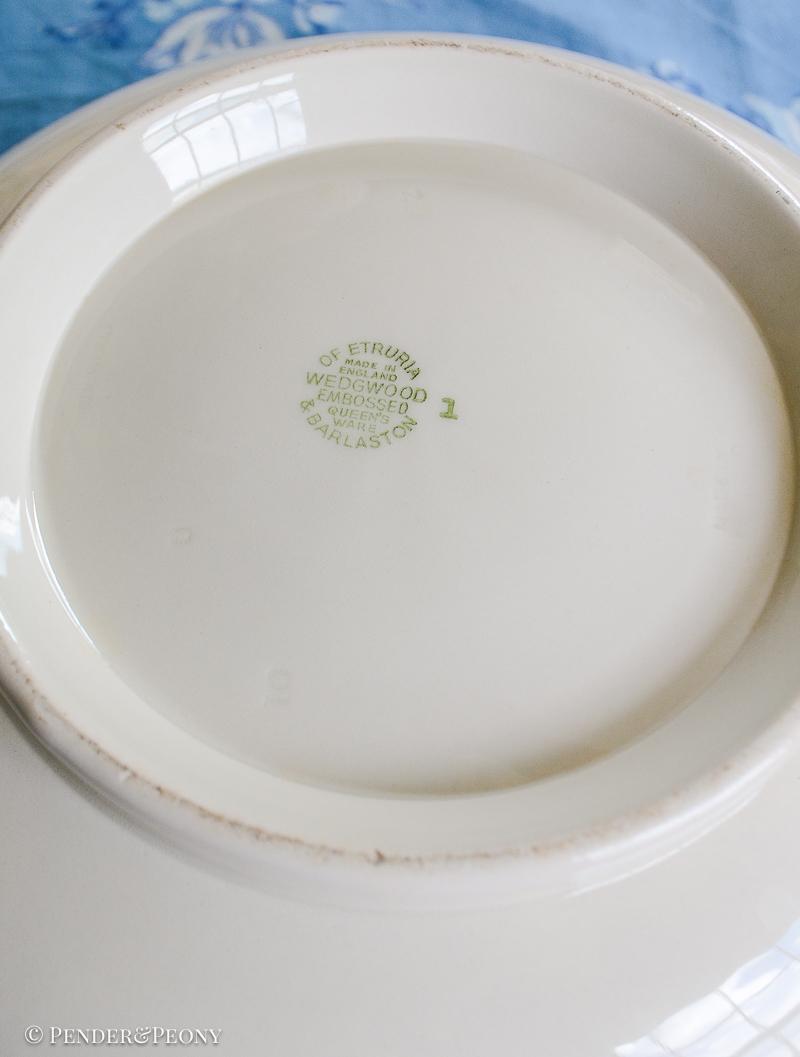 Wedgwood Queen's Ware Lavender on Cream 10" Bowl - Image 5