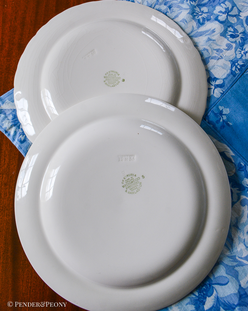 Wedgwood Queen's Ware Celadon on Cream Plates - Image 4