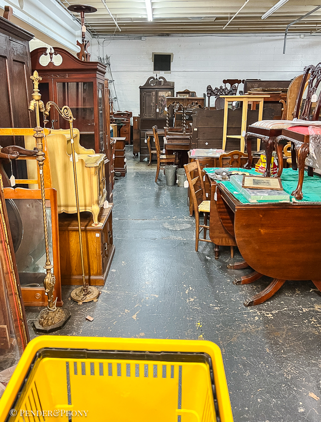 Antiquing roadtrip I81 - Factory Antique Mall