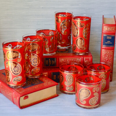 4 low balls and 4 high balls in a bold red paisley from Culver.