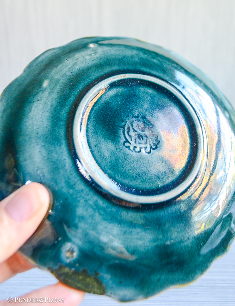 Etruscan Majolica Grape Plate - Image 3