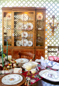 Drexel Chinoiserie china cabinet, vintage 1970s Et Cetera collection