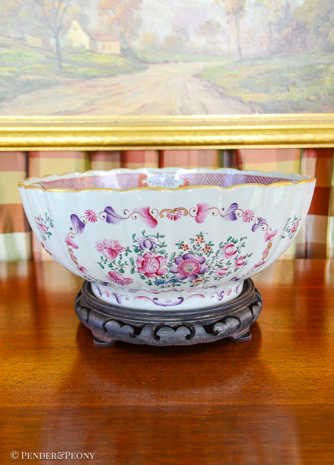 French Samson porcelain bowl with Chinese style florals