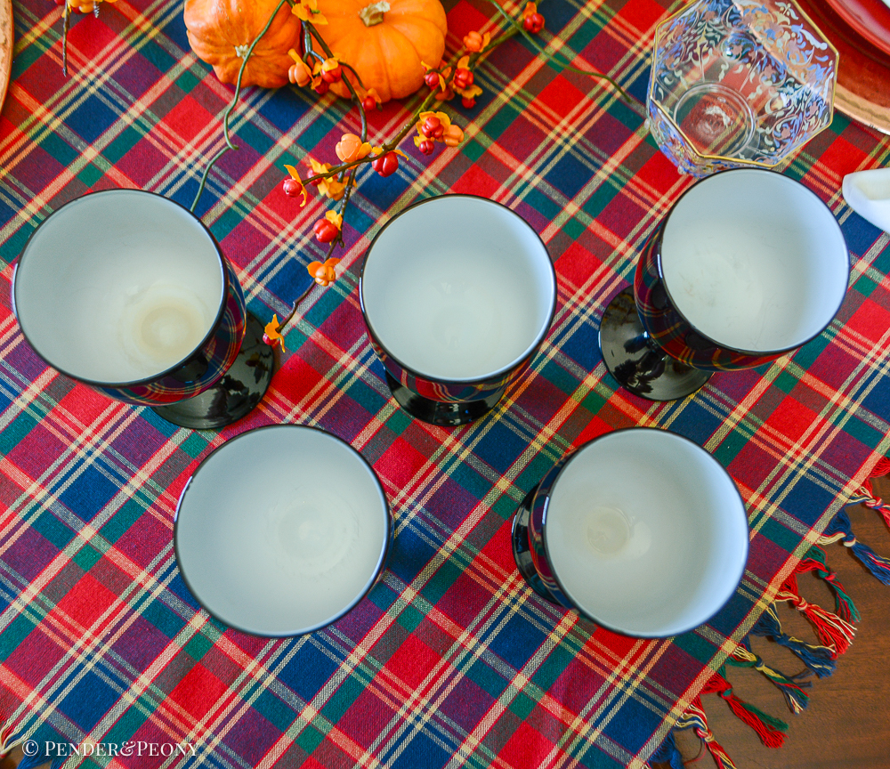 Vintage black and white cased glass goblets from Carlo Moretti, Murano glass