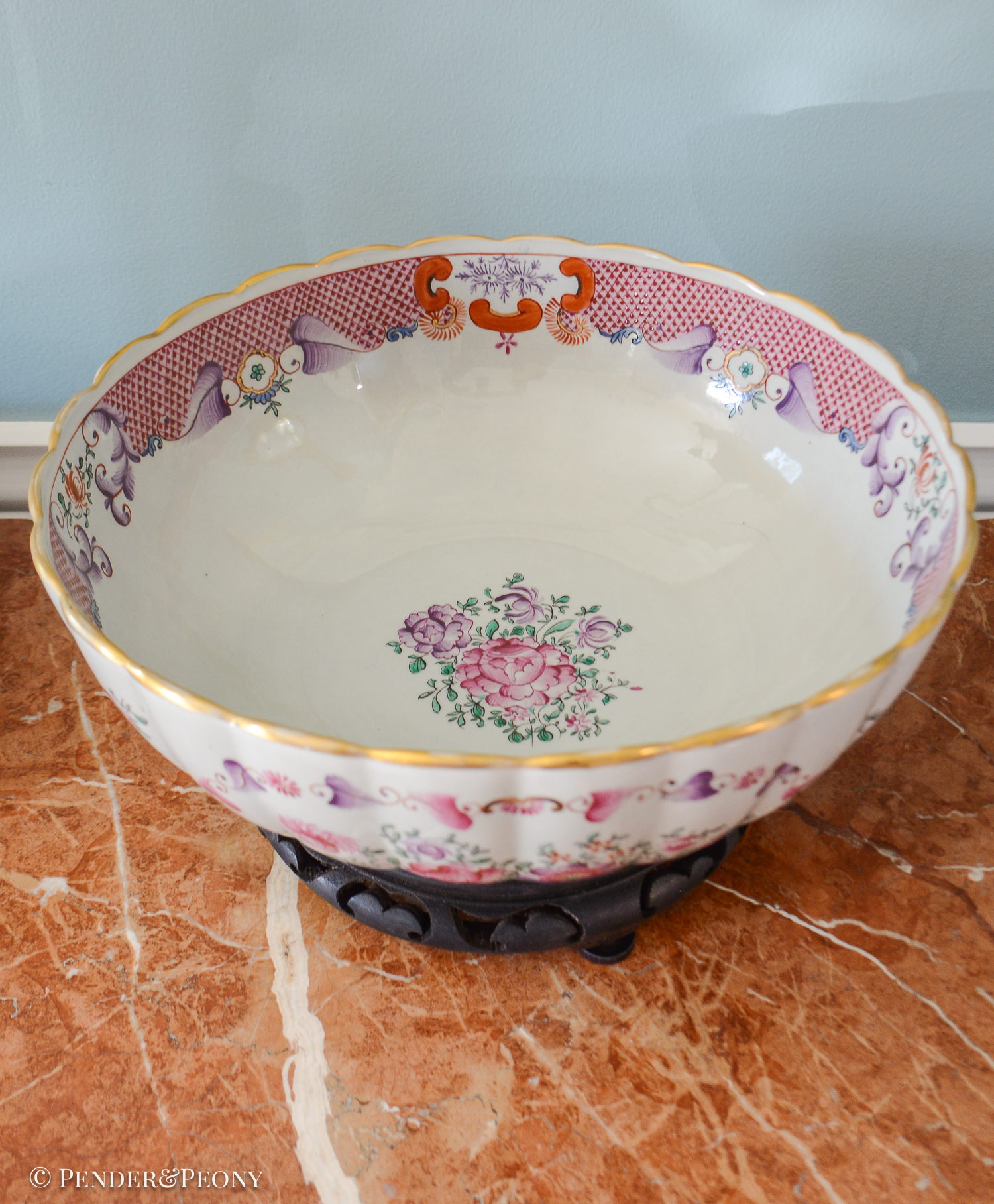 French Samson porcelain bowl with Chinese style florals