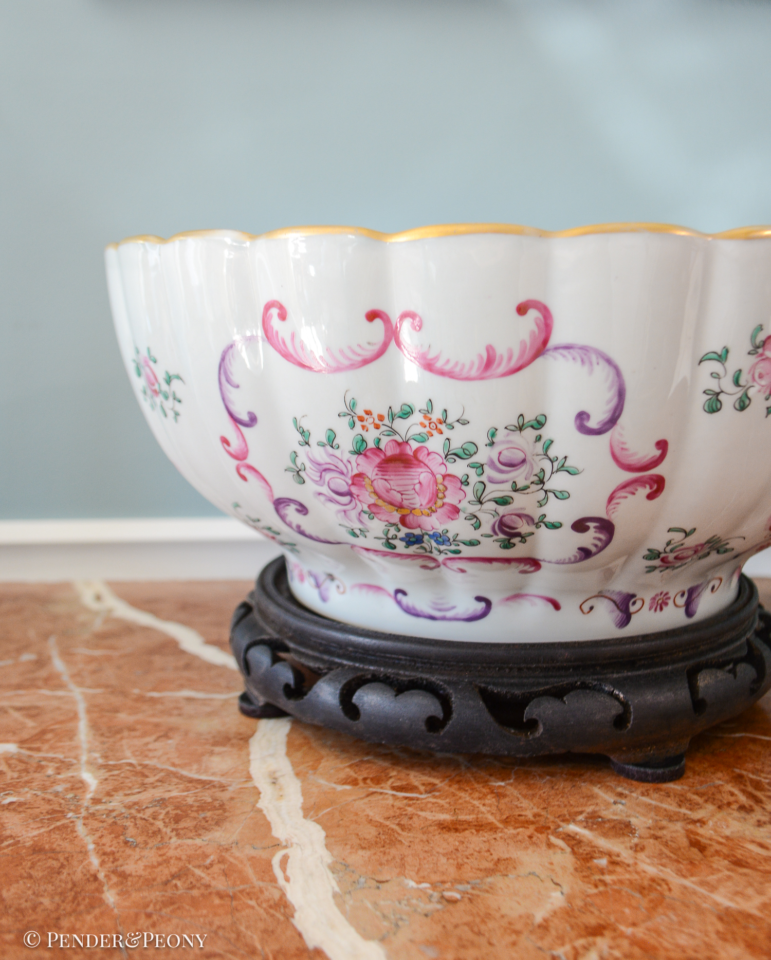 French Samson porcelain bowl with Chinese style florals