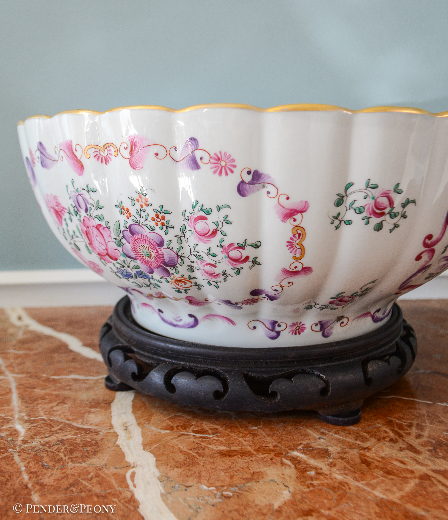 French Samson porcelain bowl with Chinese style florals