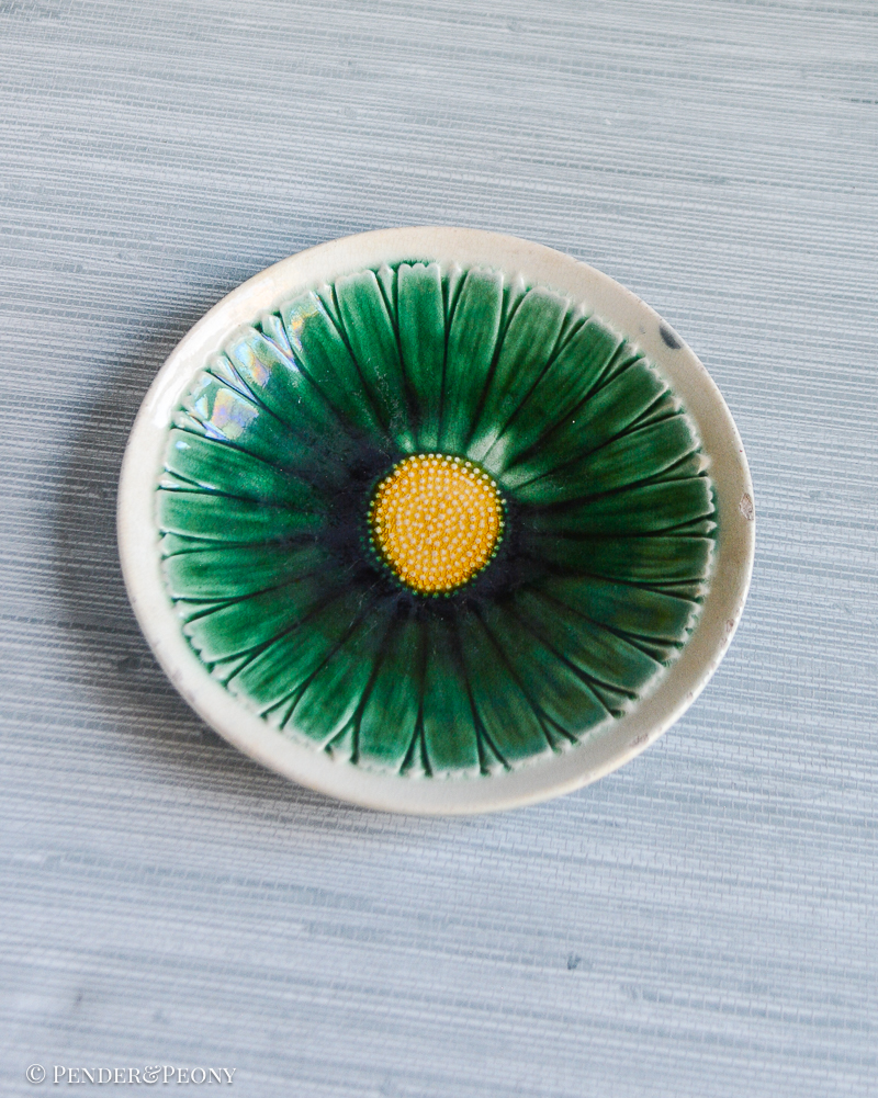 Etruscan Majolica, Griffin Smith & Hill green flower dish