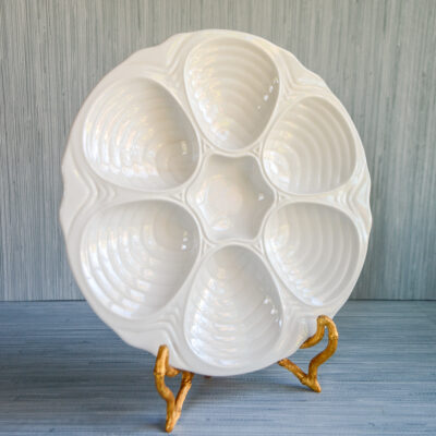 American made oyster plate in white. Marked 1151. Size: 10.5”D