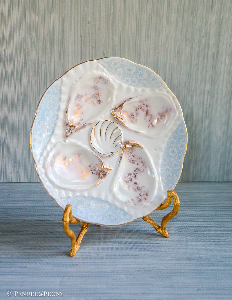 Weimar Oyster Plate, Blue and Pink